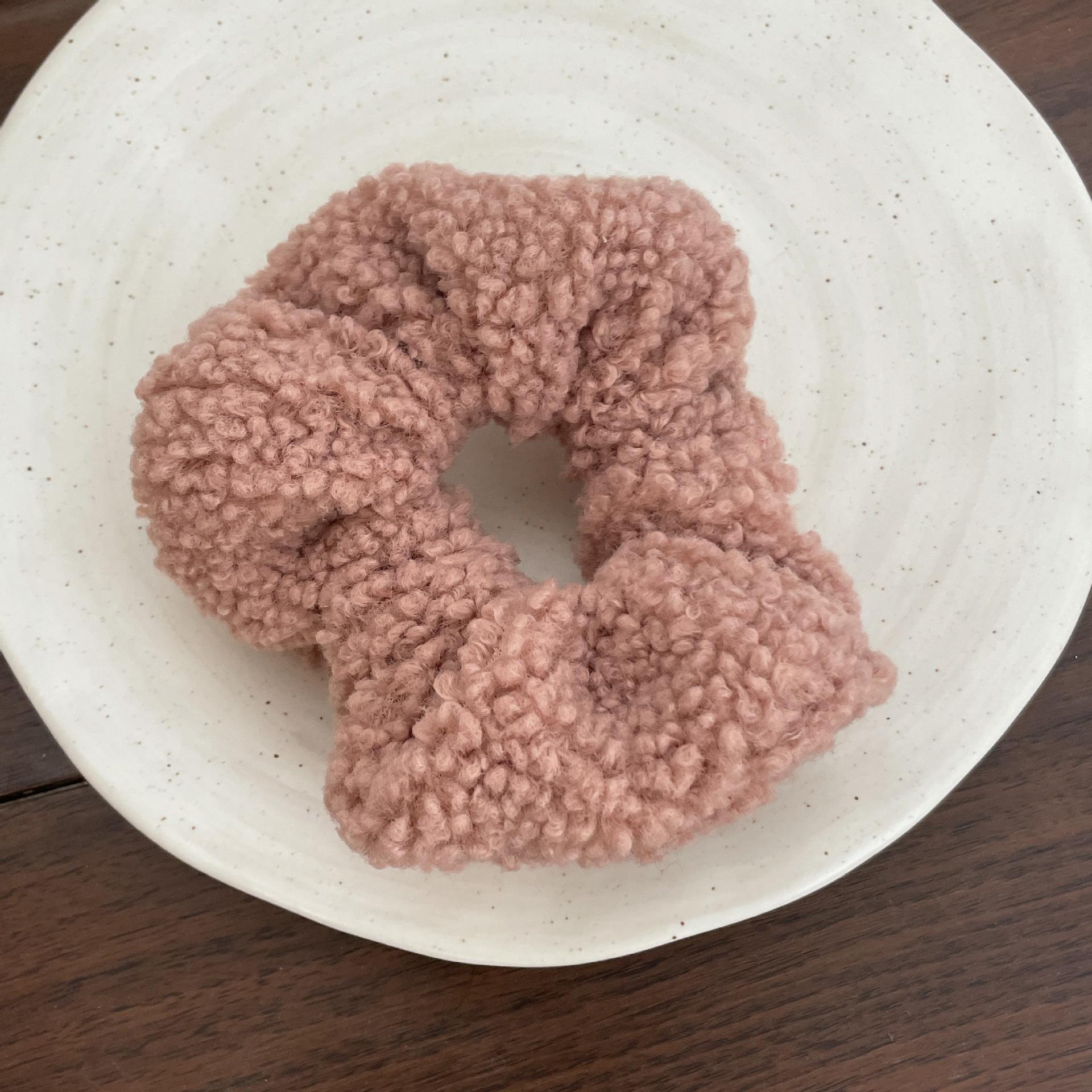 

Ретро плюшевая резинка для волос из овечьей шерсти - Пушистый держатель для хвостика для женщин