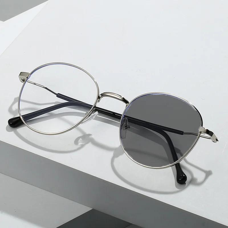 Retro Personalized Metal Round Frame Photochromic Women's Myopia Glasses Ultra Light Neutral HD Anti Blue Light Glasses