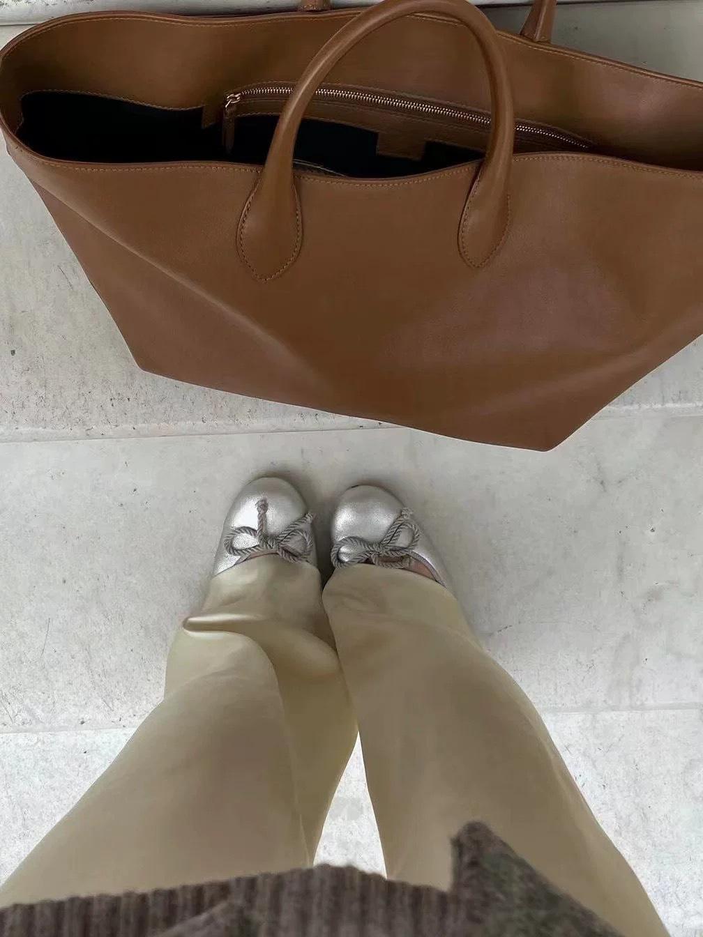 

Новое поступление: Модная и универсальная сумка из коровьей кожи с большой вместимостью для поездок на работу коричневый