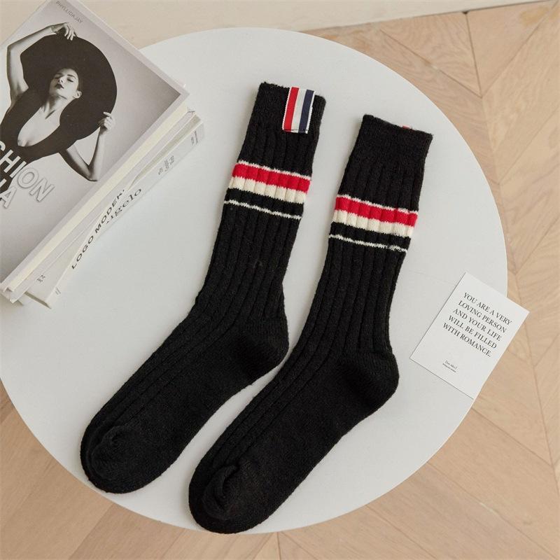 

Trendy Brand Tb Wool Socks Thickened Warm Socks Three-Bar Striped Stacked Socks One size fits all чорний