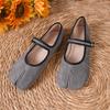 Japanese Style Tabi Ninja Shoes Women Retro Suede Flats Split Hoof Toe Boat Shoes Femme Mary Jeans Mocasines Ballet Flats Shoe