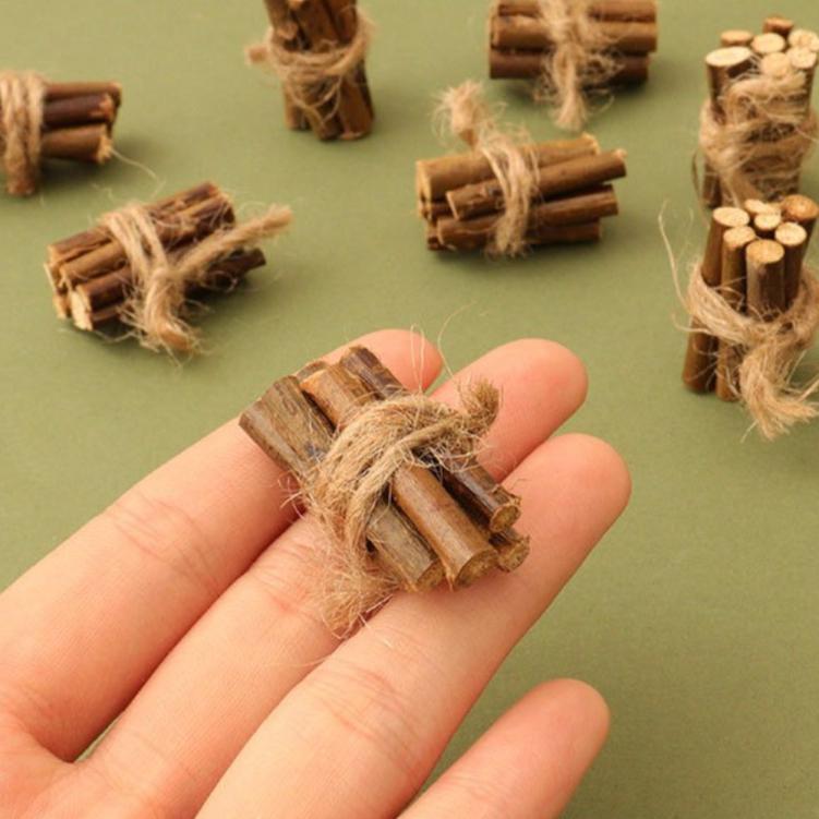 2/5Bundles 1:12 Dollhouse Miniature Bonfire Firewood Model Party Living Scene Decor Toy Doll House Accessories