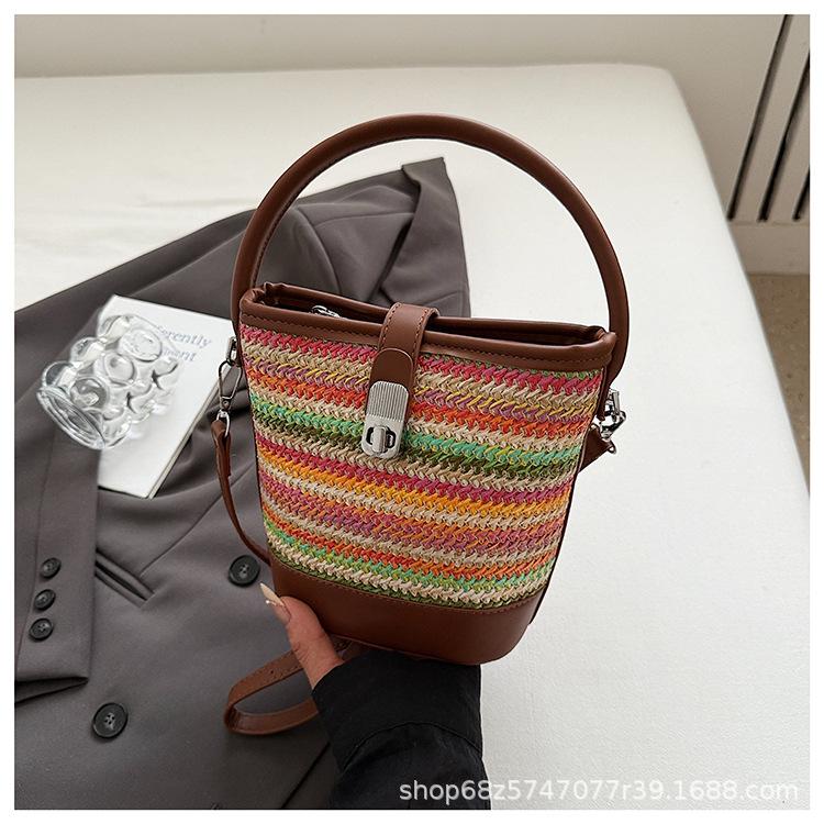 

2025 forest niche handbag women s bag new trendy Korean plaid woven bag crossbody bag straw bag ins зелёный