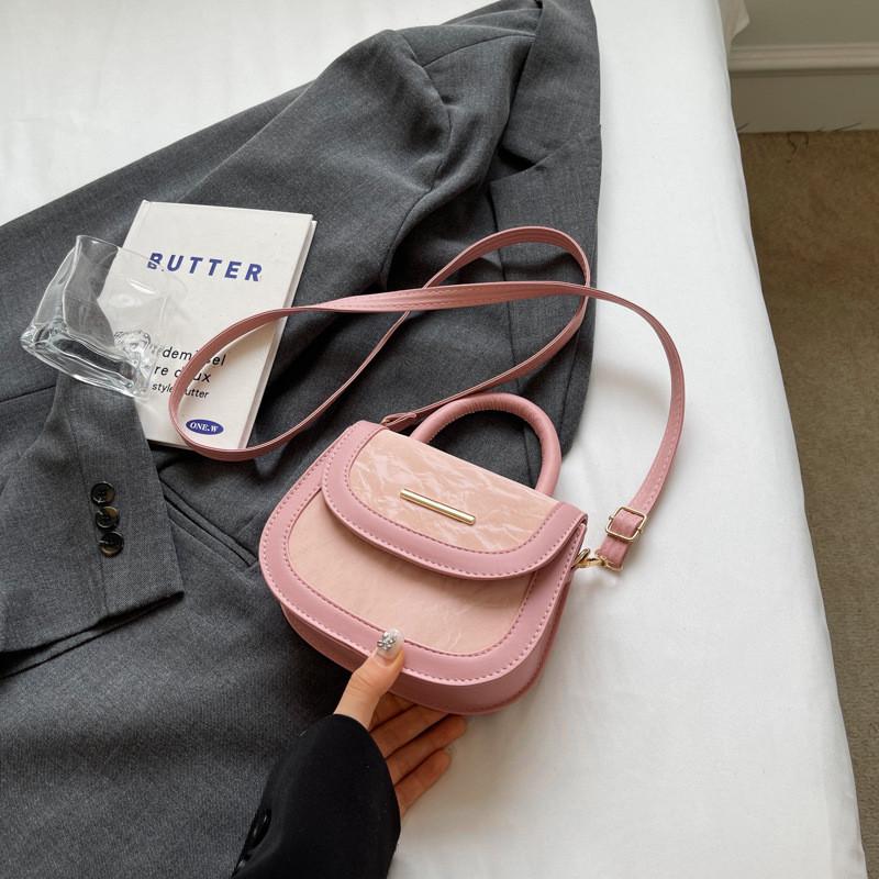

Chic Minimalist Saddle Bag In Beige And Pink Fashionable Crossbody Handbag Ideal For Everyday Style рожевий