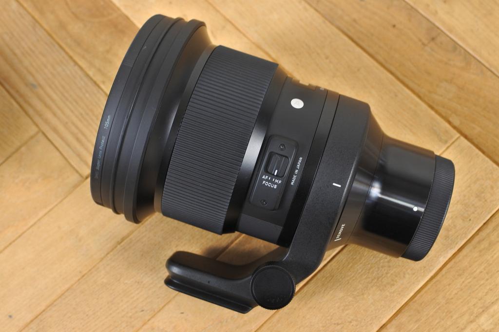 Sigma 105mm F1.4 DG HSM Art Lens for Sony E-Mount w/Hood/Case/Caps/Box