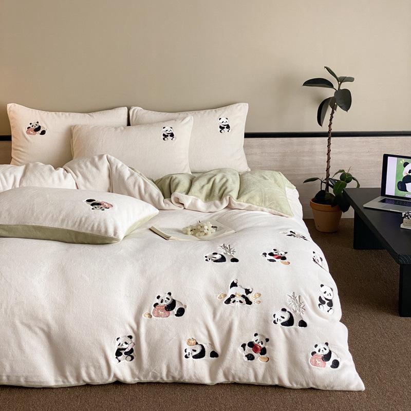 Class A Mother & Baby Thickened Coral Fleece Panda Bedding Set - Winter Four-Piece Double-Sided Warmth