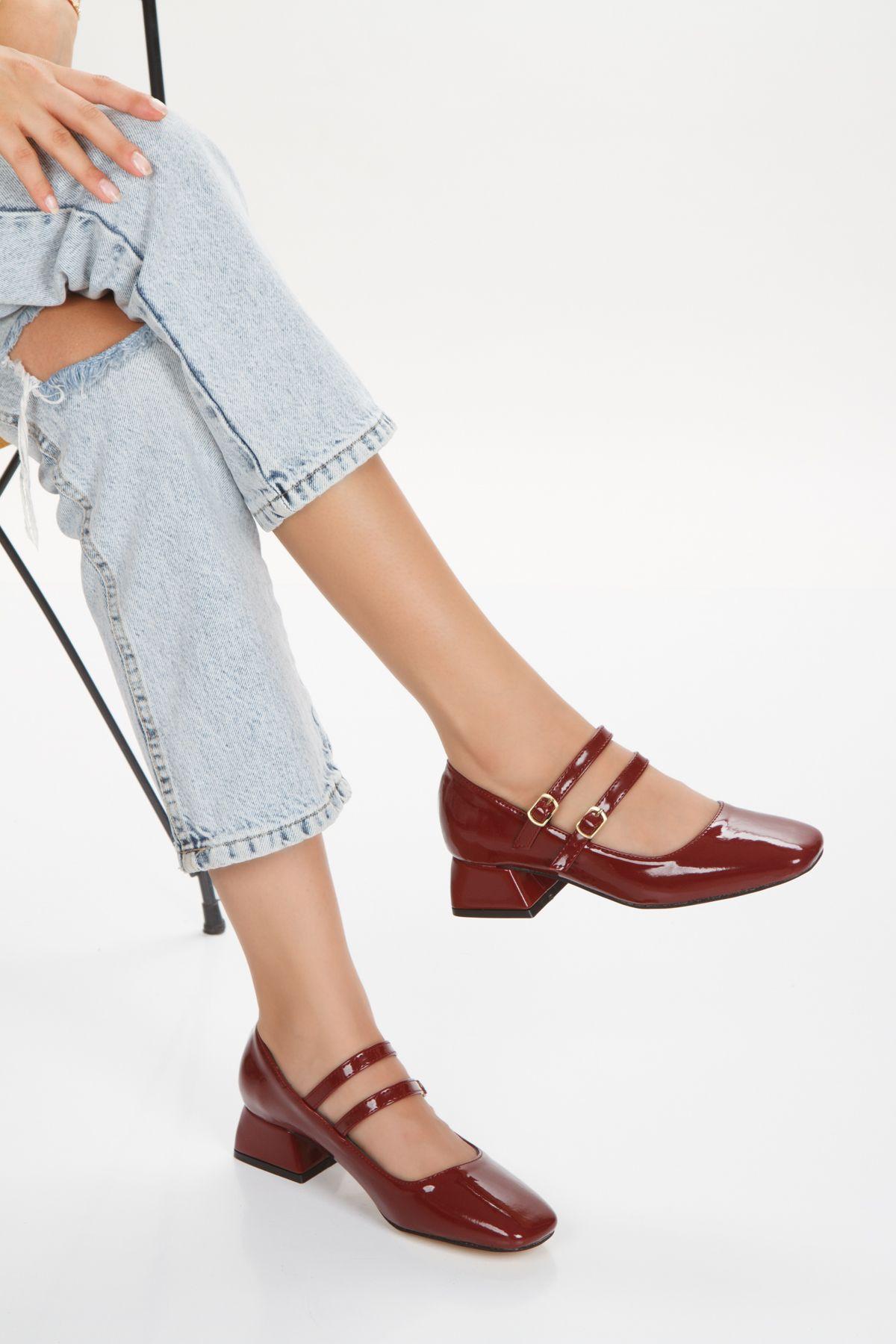 

Women s Fashion Patent Leather Thick Heeled Classic Mary Jane Patent Leather Closed Double Tape Square Toe Short Heeled Shoes 37