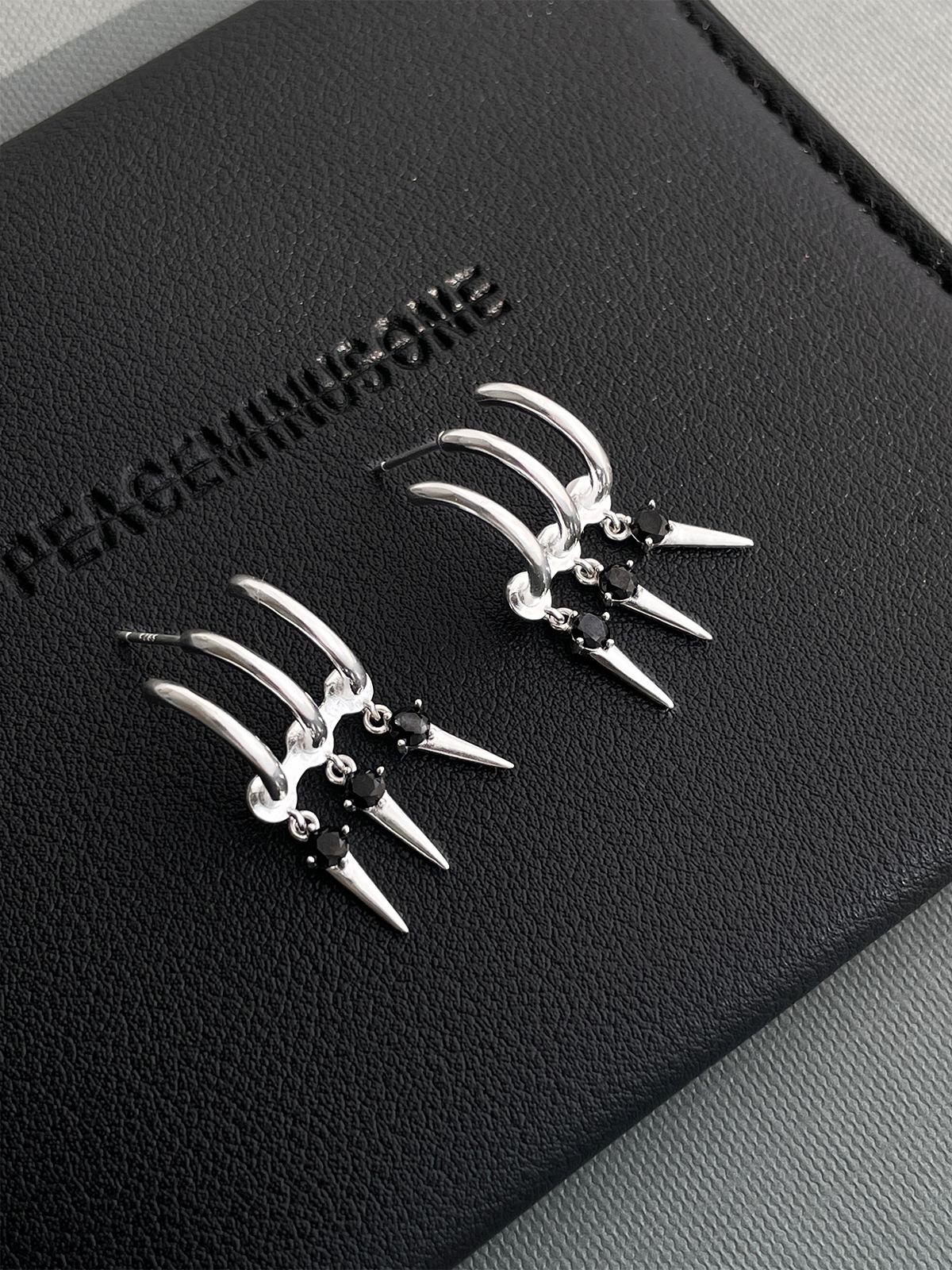 

925 silver needle zircon stud earrings women s unique personality neutral three-ring earrings niche high-end new earrings 925 silver needle
