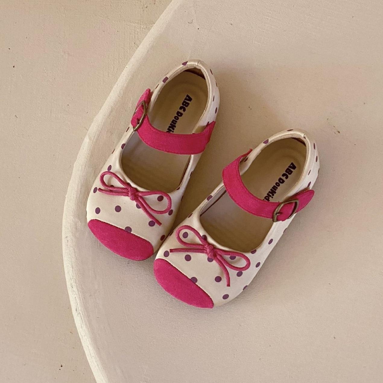 

Girls leather shoes 2025 autumn new little girl retro polka dot single shoes fashion princess shoes soft sole children s shoes 34 yards inner length about 20.8cm. розы красного