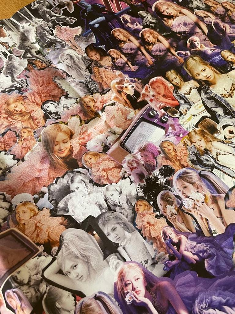 [USED] First limited edition poster included BLACKPINK ROSÉ -R- album ROSE