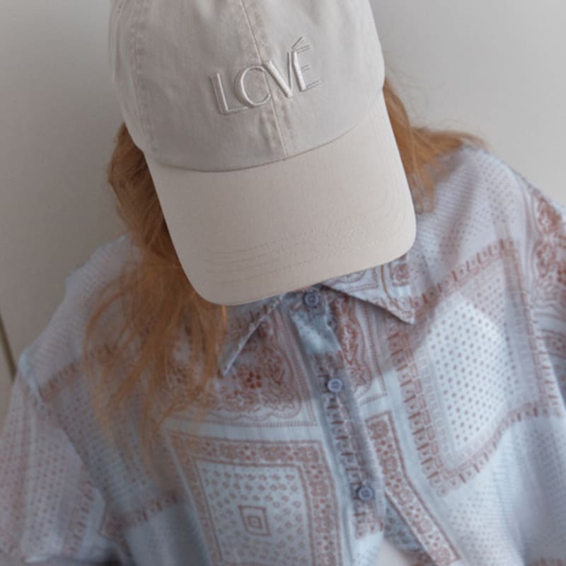 LCVE LCVE LOGO WASHED COTTON BALL CAP_IVORY