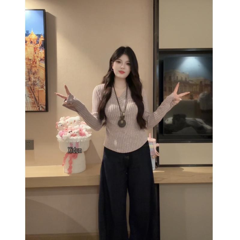 

Women s Plus Size Slimming Long Sleeve Top with Slit Cuffs - 2025 Autumn/Winter Brushed Knit Base Layer XL (120-140 jin) - Ships in 5 Days