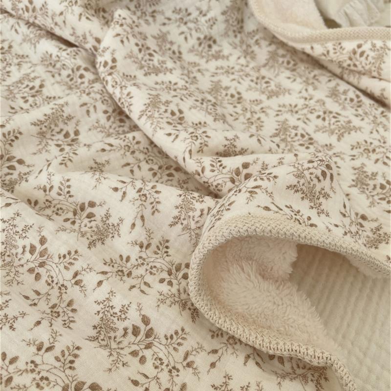 Couverture en Coton Imprimé Réversible Bord Crochet Fleur Couverture Polyvalente Double Épaisseur Chaude pour Bébés & Adultes