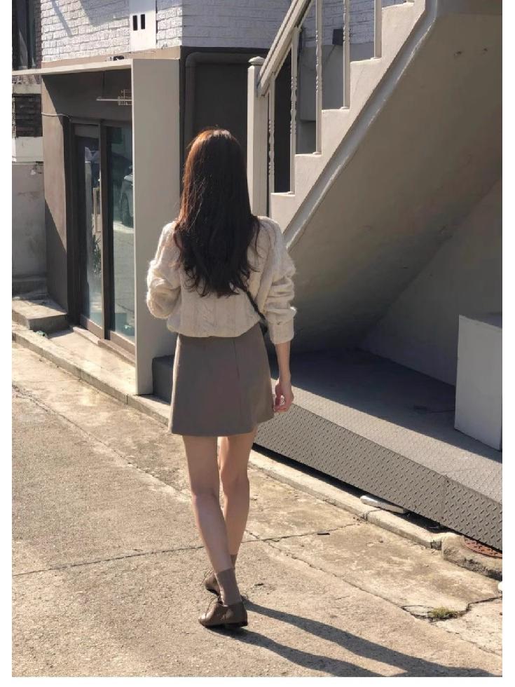 2024 Women's Round Neck Knit Cardigan: Gentle Style, Versatile & Loose Fit