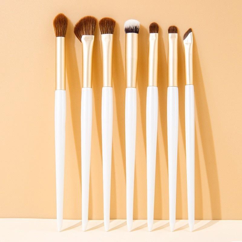 7Pcs Natural Eye Makeup Brushes Set Detail Eyeshadow Brush Makeup Brush Green Ultra Soft Eyeshadow Eyeliner Makeup Tool