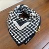 New Style Magnetic Buckle Print Silk Scarf Women New Spring Autumn Wraps Neck Scarf Fashion Cross Scarves High-End Scarves