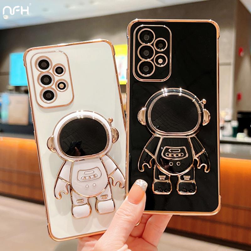 

Luxury Astronaut Stand Phone Case For Samsung Galaxy S20FE S21 Plus S22 S24 S25 Ultra A12 A13 5G A52 A53 A55 F12 Plating Cover For S25 Ultra