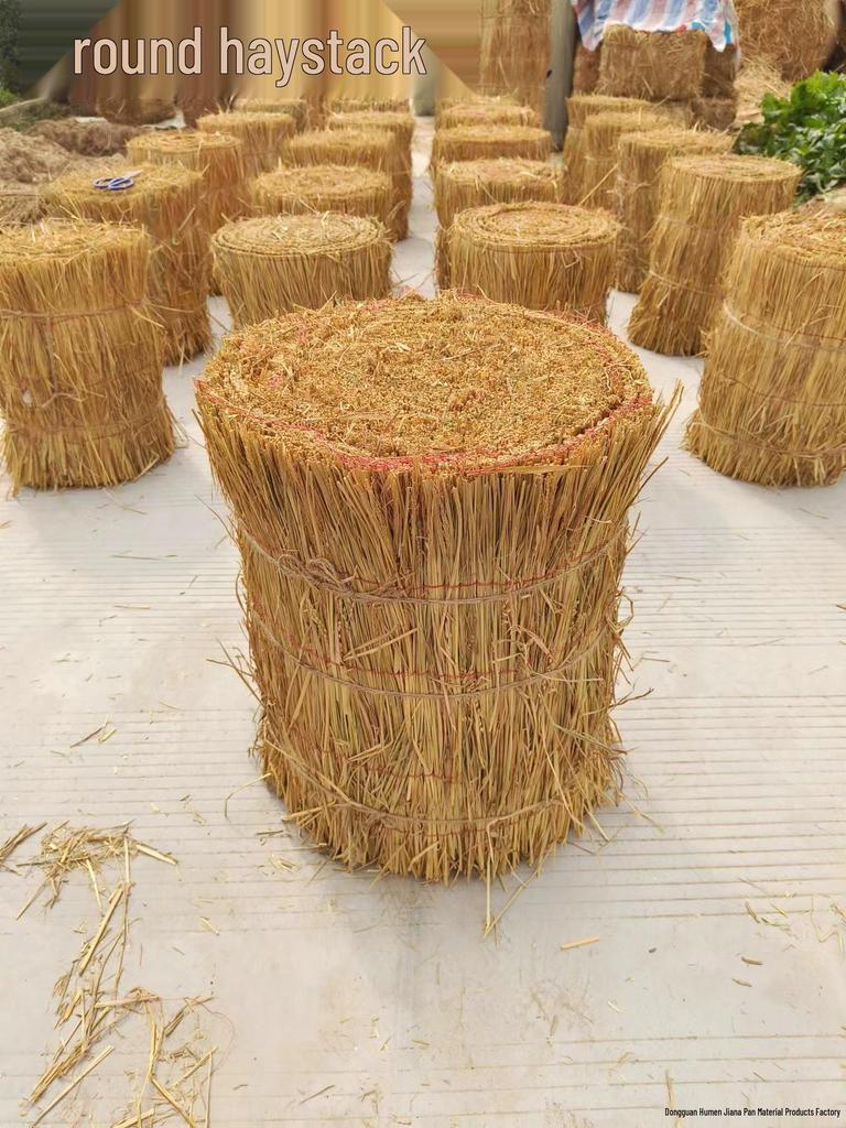 Square Round Hay Bale: Farmhouse Straw Decoration and Photo Prop