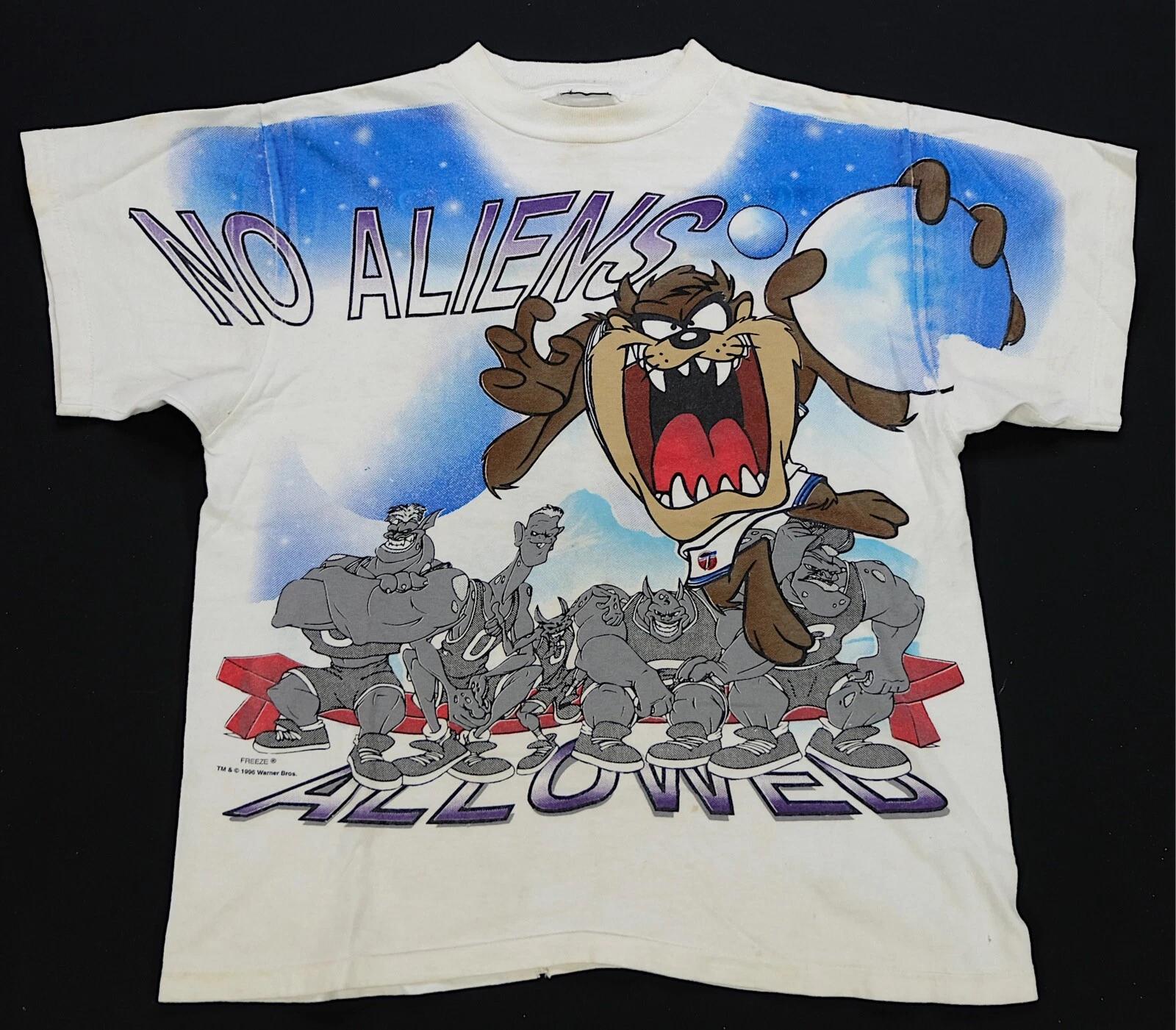 Rare VTG FREEZE Space Jam No Aliens Allowed Taz 1996 All Over Print T Shirt 90s S