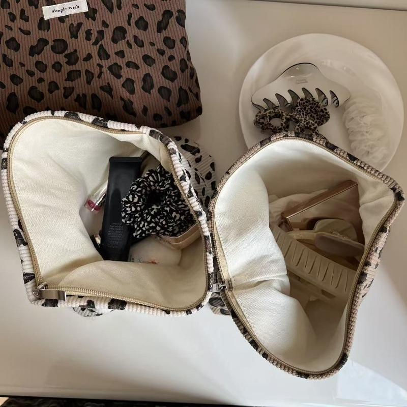 Vintage Corduroy Leopard Print Cosmetic Bag for Girl Female Large Women's Clutch Makeup Organizer Handbag Fashion Toiletry Case