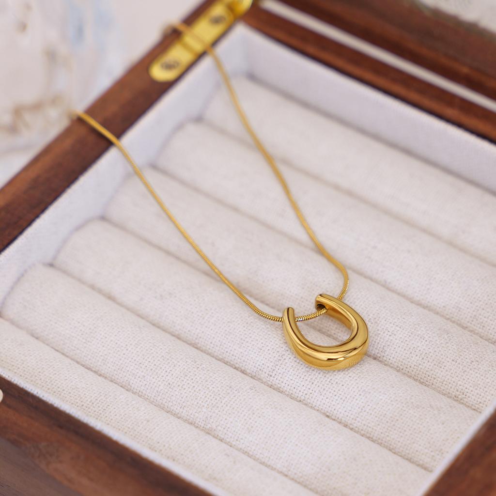 YACHAN New In U-Shaped Stainless Steel Pendant Necklace for Women Gold Plated Waterproof Snake Chains Trendy Jewelry