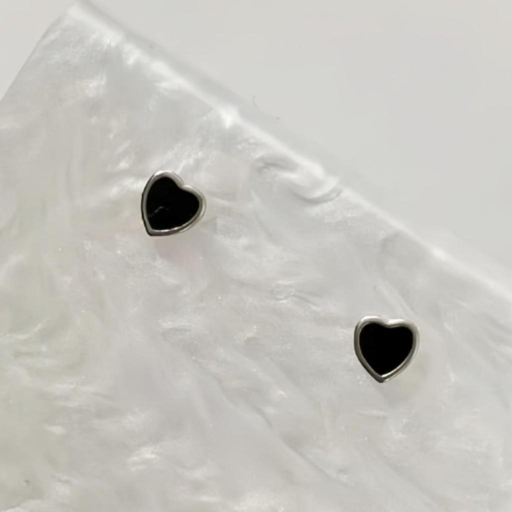 Elegant French Luxury Heart Resin Drip Earrings for Women - INS Style Retro Korean Design
