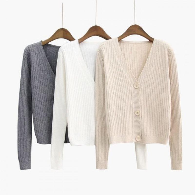 Loose and versatile V-neck knitted cardigan autumn sweater with temperament long-sleeved high-waisted short jacket tide