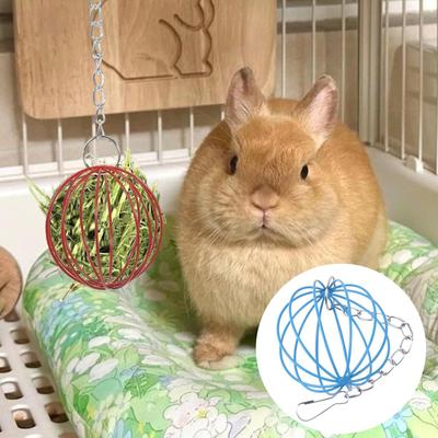 Kaninchen Heufutterspender Heurack Spender für Kaninchen Kauspielzeug Hängender Metall Grasfutterball Haustierbedarf Käfigzubehör