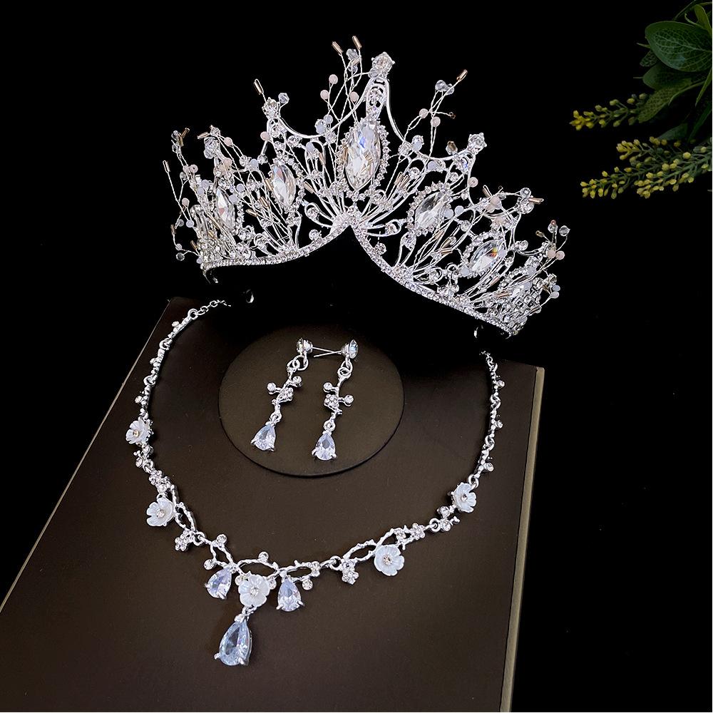 Gouden Bruidskroon Driedelige Set Bruiloftskroon Hoofddeksel Ketting Oorbellen Koreaanse Stijl Super Feeachtig Passend bij Bruidsjurk black