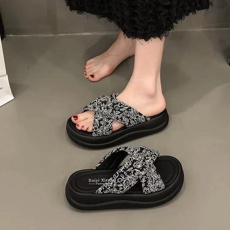 Guochao Slippers Women's Summer Wear French High-end Thick Soles To Increase Height Thailand with Skirts and One Pedal Beach Shoes