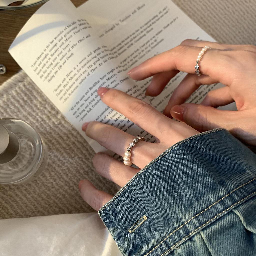 2023 Adjustable Pearl & Rhinestone Splicing Women's Trendy Index Finger Ring
