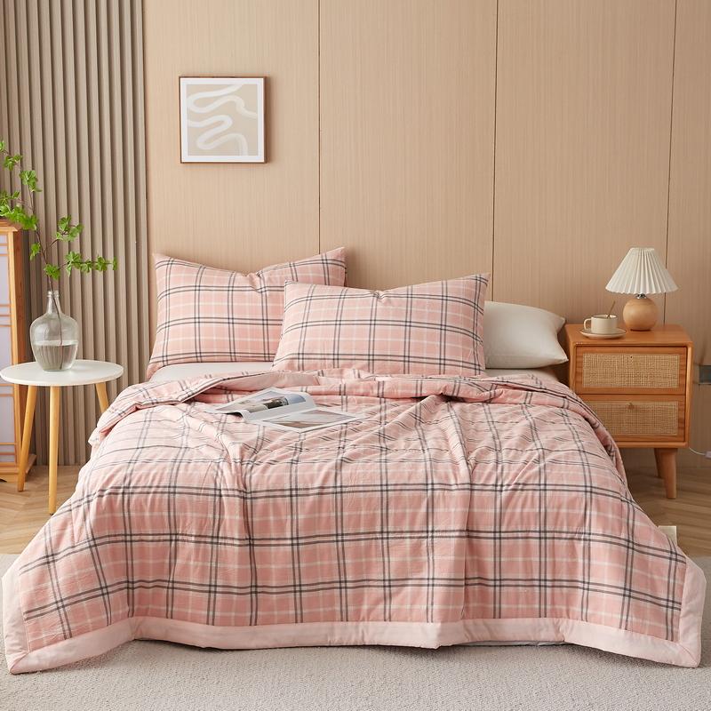 Simple Geometric Plaid Summer Quilt Japanese Style Soft Skin-friendly Air Conditioning Thin Quilt Bedroom Travel Throw Blanket