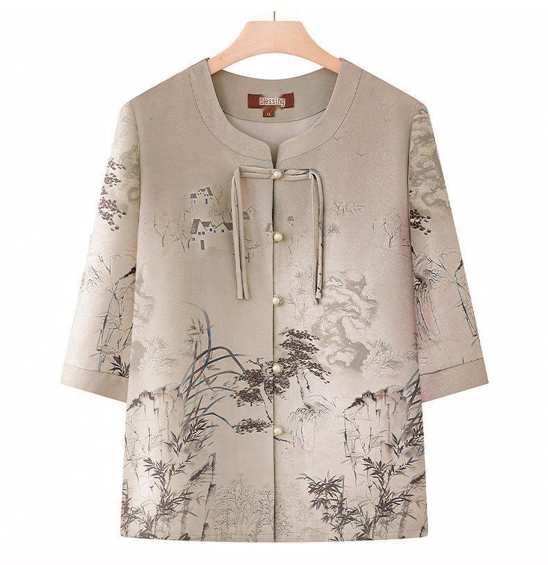 Elegant Chinese Summer Outfit: Short-Sleeved Top & Two-Piece Set for Middle-Aged and Elderly Women