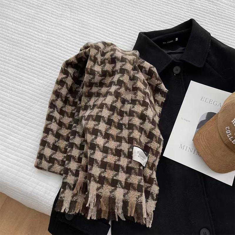 Star plaid fringed scarf, gentle and warm in autumn and winter, thickened small shawl, student couple versatile scarf