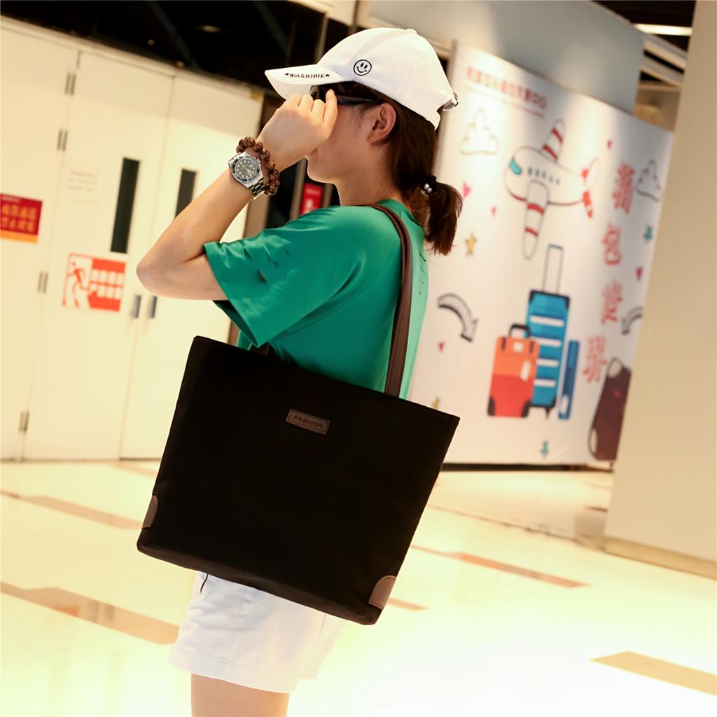 Women Minimalist Beige Large Tote Bag, Brown Shoulder Strap Zip Closure Handbag, Durable Easy Clean Shoulder Bag For College Work Daily Use