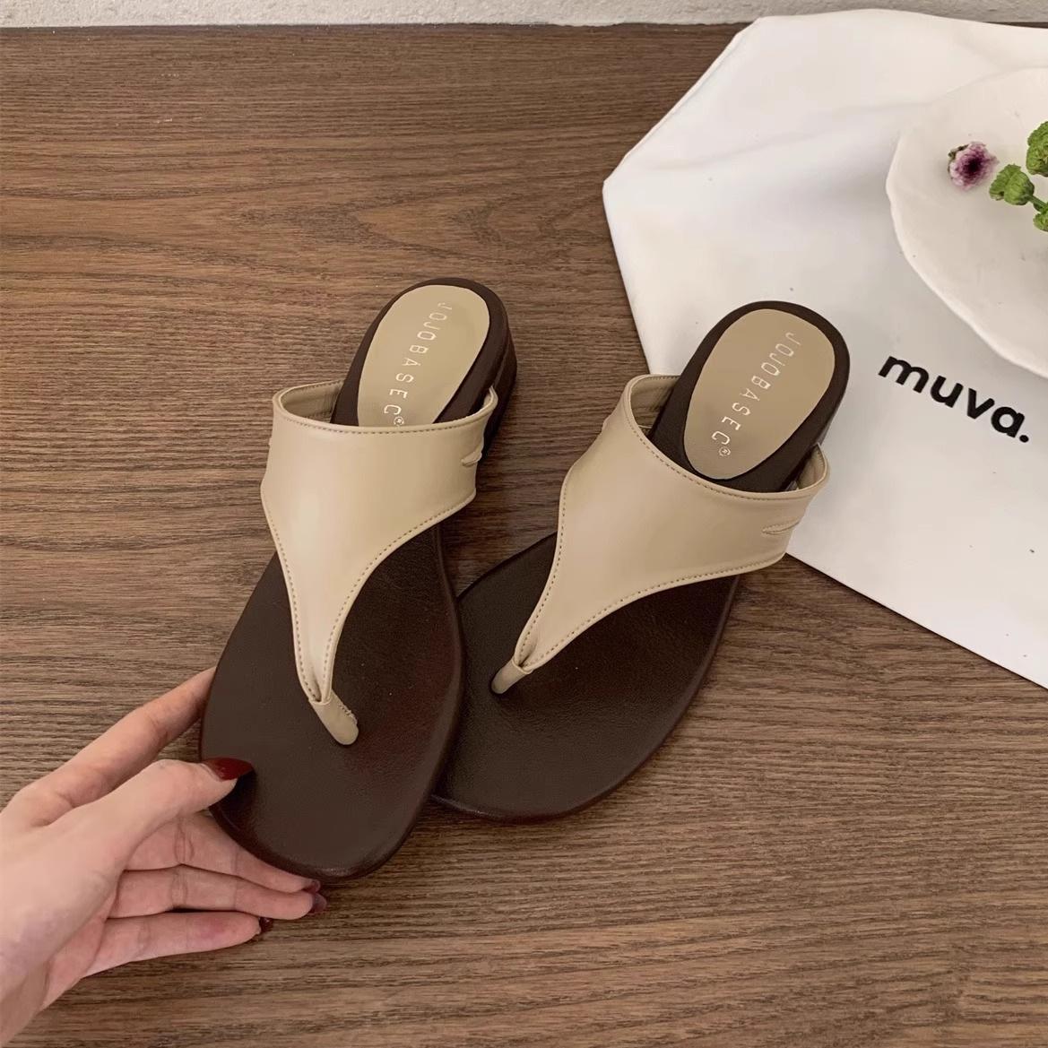 Thick-heeled slippers women s outer wear summer new Korean flip-flops toe sandals fairy wind French beautiful sandals 35 хаки 4896₽