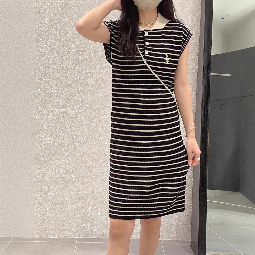 

Женское летнее полосатое платье без рукавов с вязаным воротником поло One Size (up to 125 pounds) чёрный