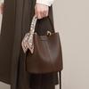Bucket Bag New Women's Bag Autumn and Winter Shoulder Handbag Fashion High-end Commuter Messenger Bag