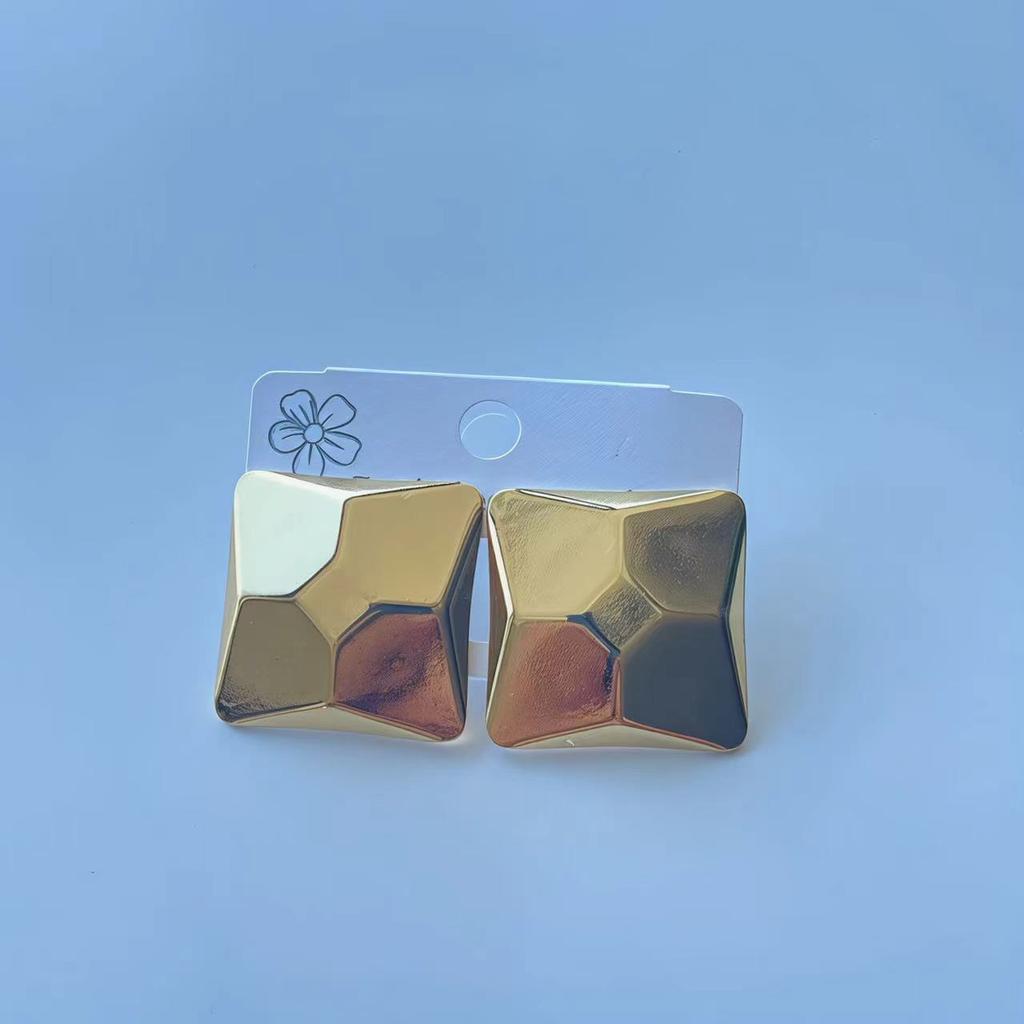 Multiple Styles Fashionable Trendy Exquisite Irregular-shaped Stud Earrings Versatile Jewelry Accessory For Women