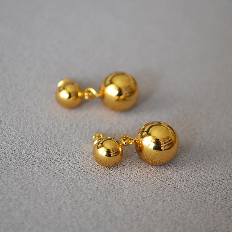 Ins Cold Wind Brass Gold Plated Hollow Glossy Double Ball 925 Silver Needle Simple Temperament Earrings Earrings Earrings Women