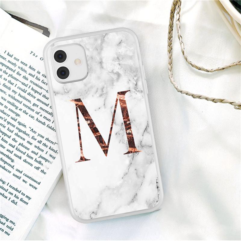 Biały marmur pozłacane litery A-Z modne etui na telefon dla iPhone 11 12 Pro X XR XS Max SE 2020 7 8 Plus odporne na wstrząsy miękkie etui z tpu