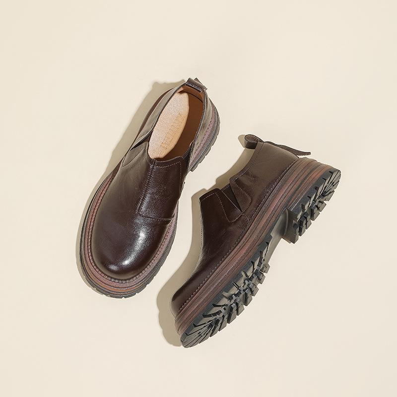 Soft and comfortable loafers women's 2025 new British style platform thick heel one pedal round head medium heel small leather shoes women