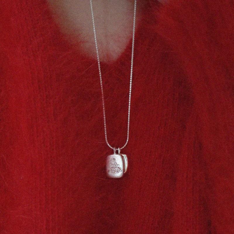 

MEAN A LOT christmas biscuit ribbon + tree 001