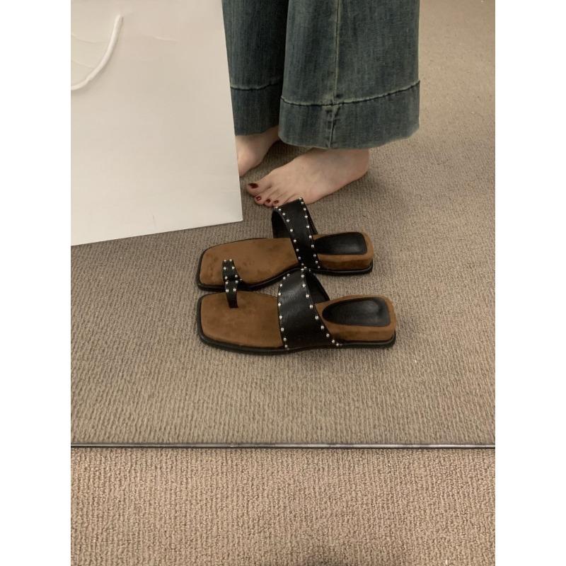 Beautiful Set of Toe Rivets with Small Slope Heels Slippers Women's Summer Wear Seaside Vacation Casual Beach Sandals