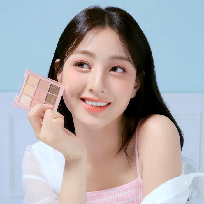 

Палетка теней тон-в-тон 3 цвета, выберите 1 03 My Favorite Autumn