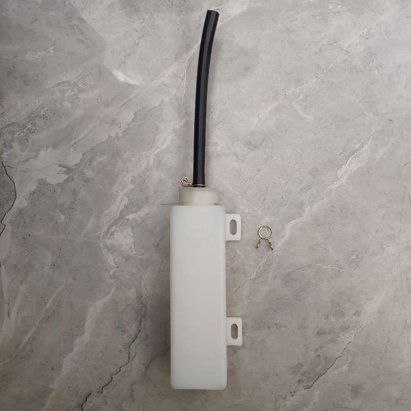 

1 Комплект Пластиковый износостойкий Расширительный бачок системы охлаждения двигателя Антифриз Охлаждающая жидкость Переливная бутылка Для системы охлаждения мотоцикла