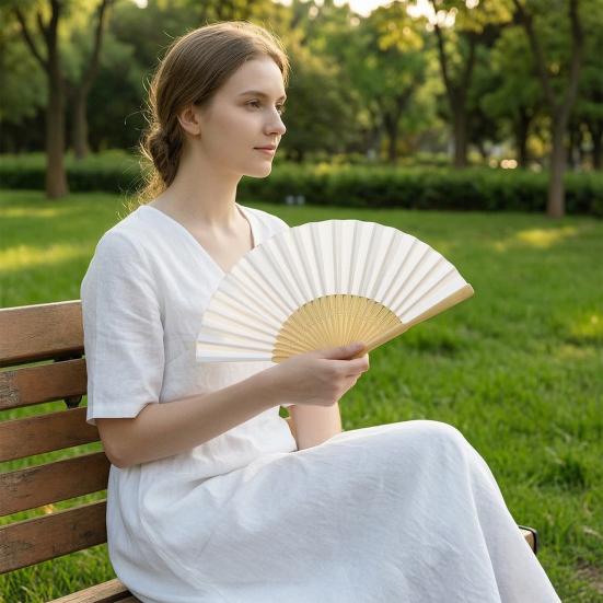 Biały Papierowy Wachlarz Składany Dzieci DIY Malowanie Wachlarz Ręczny Vintage Dekoracyjny Wachlarz Rekwizyty do Występów Tanecznych Akcesoria na Wesela i Imprezy