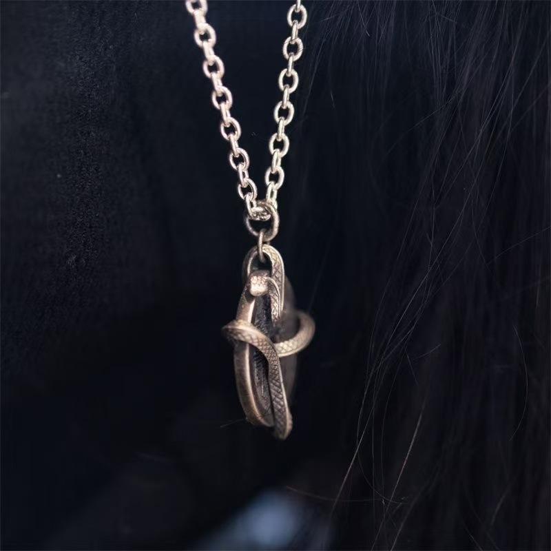 Necklace Retro Round Mountain Ghost Money Coiled Snake Fashionable Spirit Snake Pendant Necklace Transfer Pendant