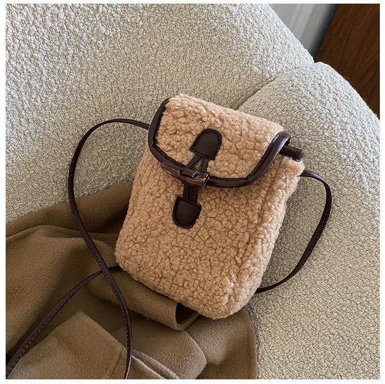 New Women's Plush Lamb Wool Crossbody Bag - Cute, Fashionable, Versatile, and Popular Phone Bag.