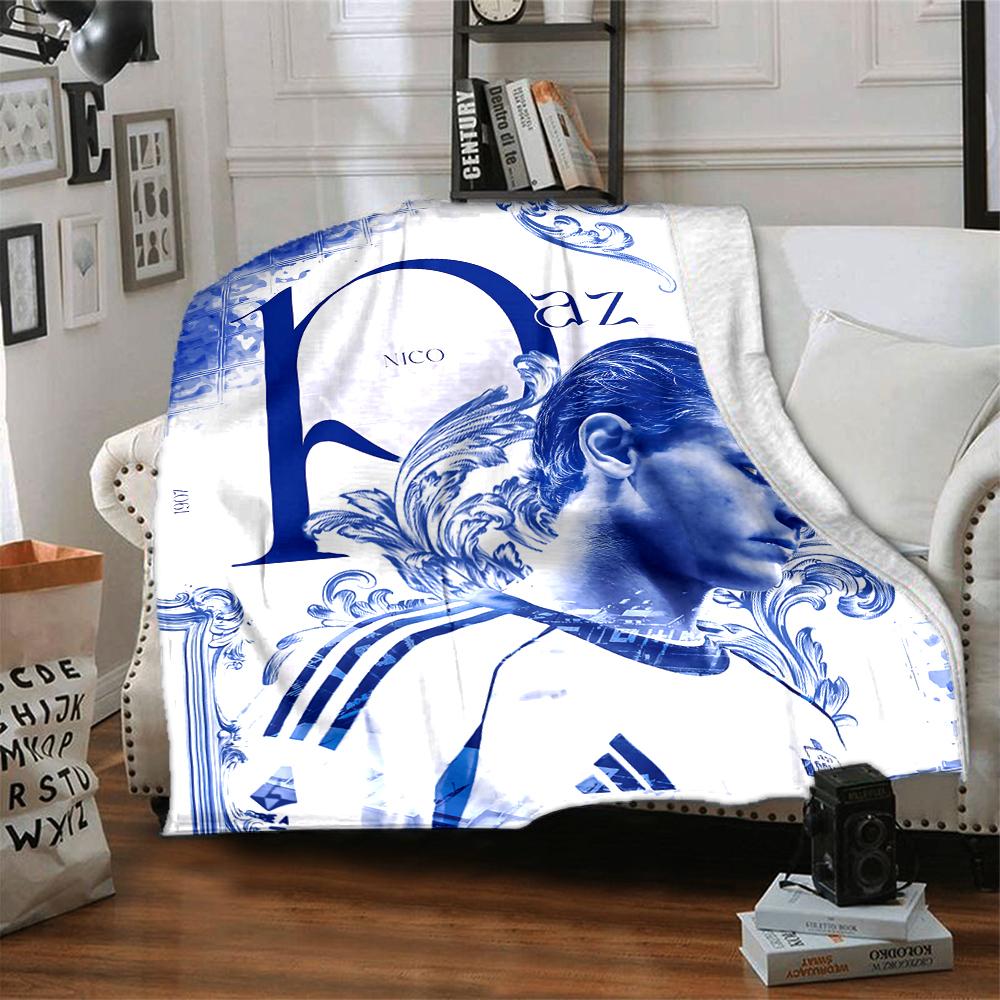 Football Player Action Blankets Flannel Printed Breathable Warm Throw Blanket for Home Office Bedspreads 0708a56